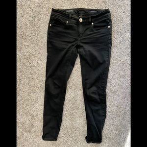 Black skinny jeans